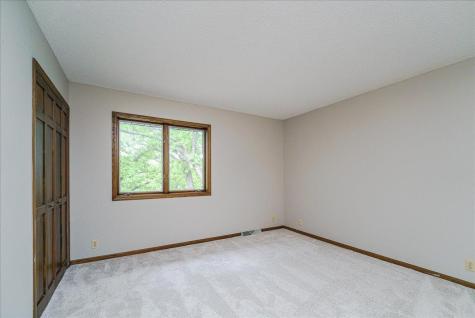 1473 Lake Park Circle Eagan MN 55122