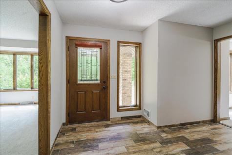 1473 Lake Park Circle Eagan MN 55122
