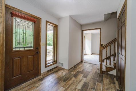 1473 Lake Park Circle Eagan MN 55122