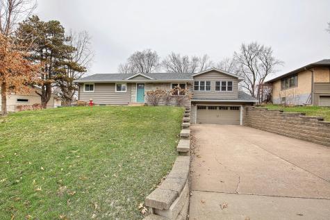 267 Hanska Court Shoreview MN 55126