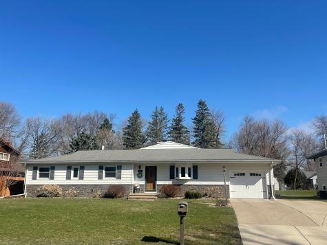 207 E Hollett Street Tracy MN 56175