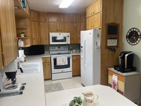 207 E Hollett Street Tracy MN 56175