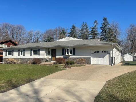 207 E Hollett Street Tracy MN 56175