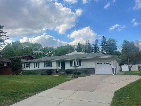 207 E Hollett Street Tracy MN 56175