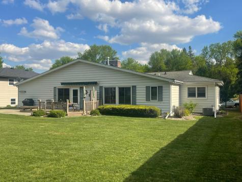 207 E Hollett Street Tracy MN 56175