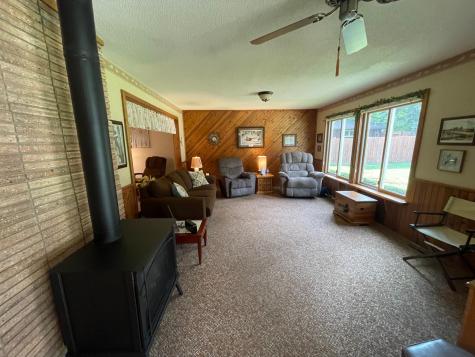207 E Hollett Street Tracy MN 56175