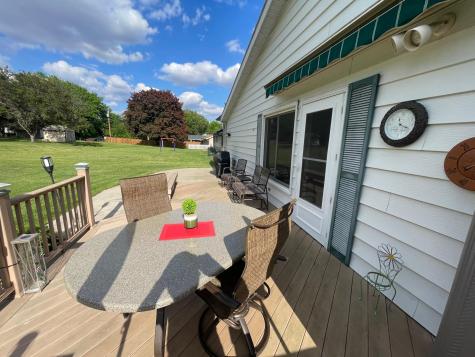 207 E Hollett Street Tracy MN 56175