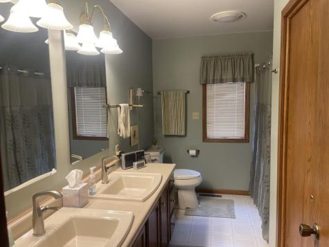 207 E Hollett Street Tracy MN 56175