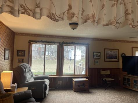 207 E Hollett Street Tracy MN 56175