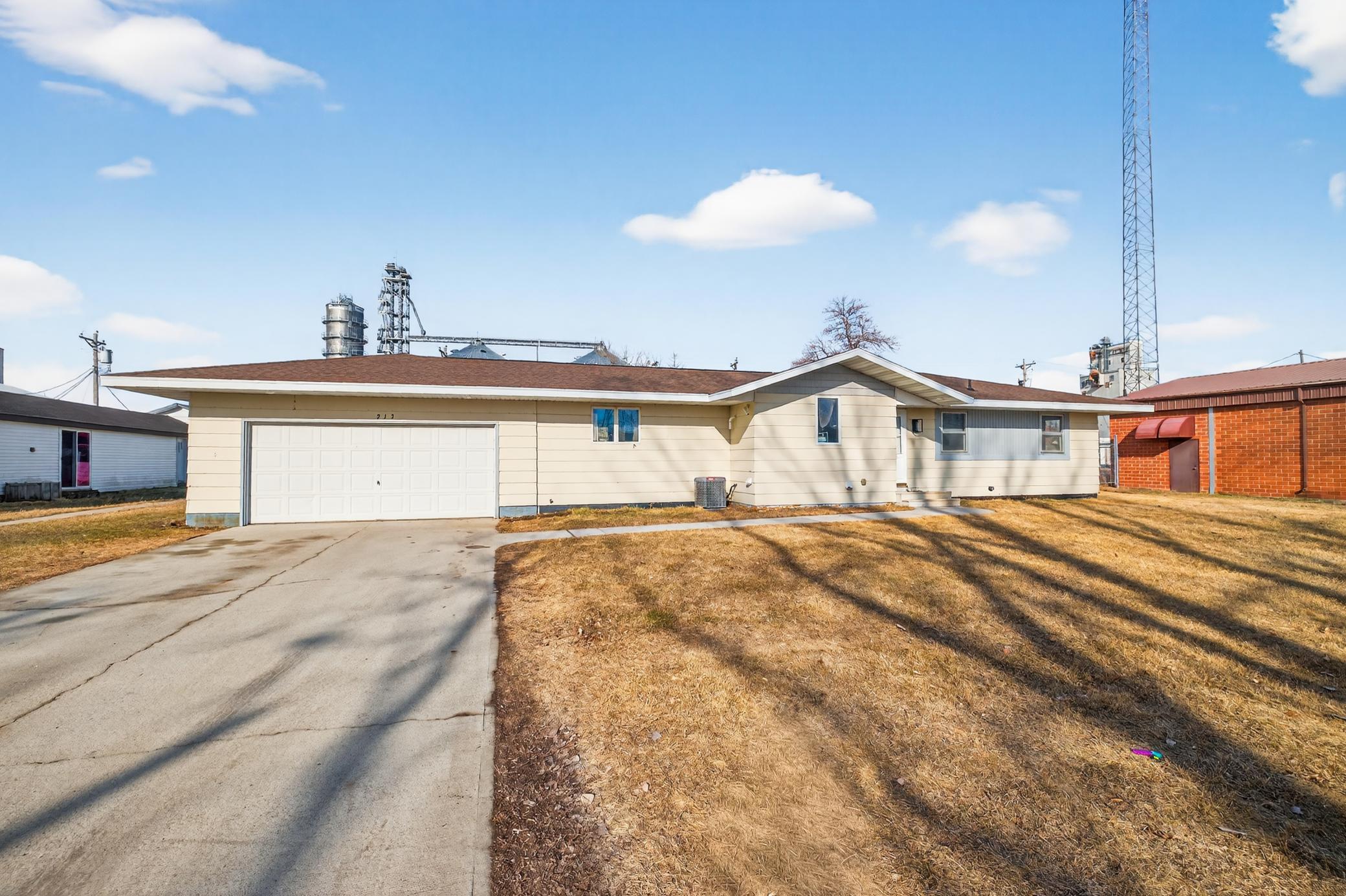 213 1st Street E Hunter ND 58048