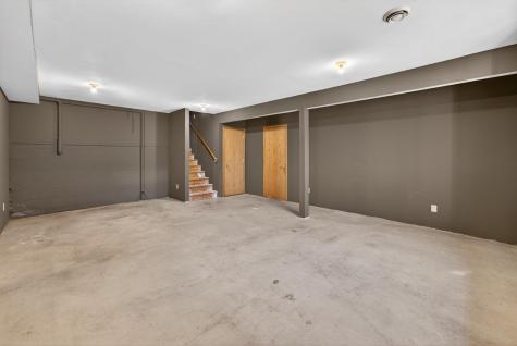 101 Carriage Hill Drive E Hinckley MN 55037
