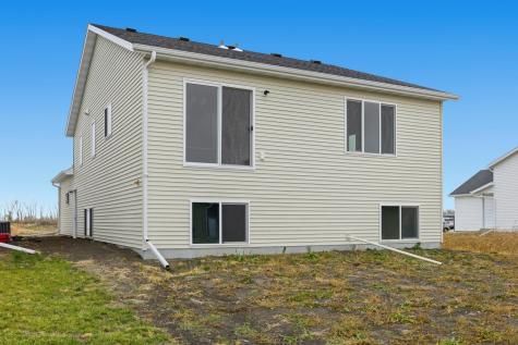 7007 Benji Lane Horace ND 58047