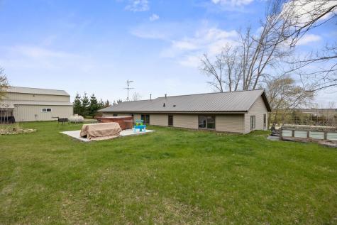 24955 State Highway 23 Roscoe MN 56371