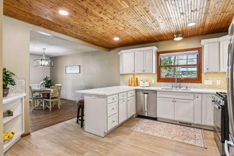 211 3rd Avenue SE Norwood Young America MN 55397