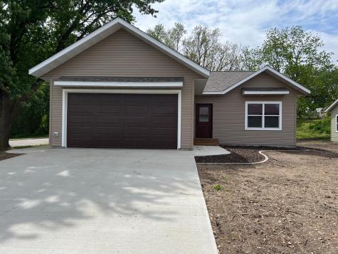 828 Spark Avenue Albert Lea MN 56007