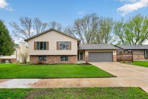 4306 1st Street NW Rochester MN 55901