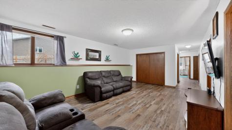 4306 1st Street NW Rochester MN 55901