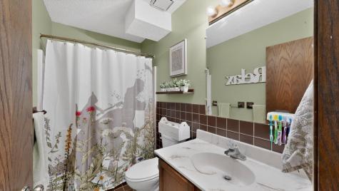 4306 1st Street NW Rochester MN 55901