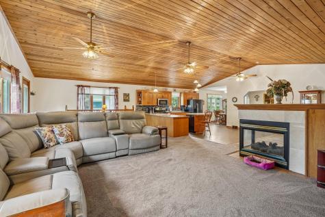2908 Roosevelt Street NE Saint Anthony MN 55418
