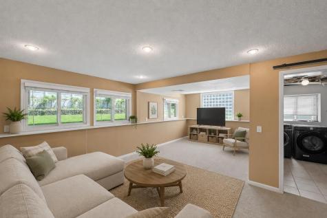 3098 Evelyn Street Roseville MN 55113