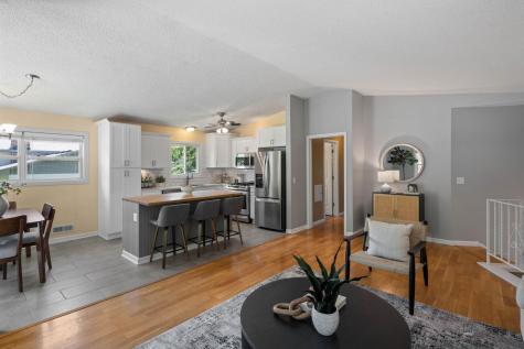 3098 Evelyn Street Roseville MN 55113