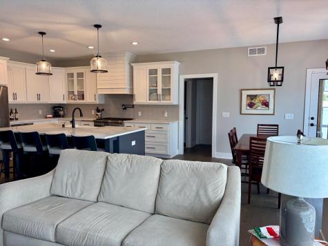 9613 W Wind Trail Woodbury MN 55129