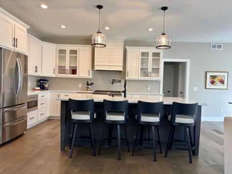 9613 W Wind Trail Woodbury MN 55129