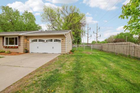 1392 Amaryllis Lane Eagan MN 55123