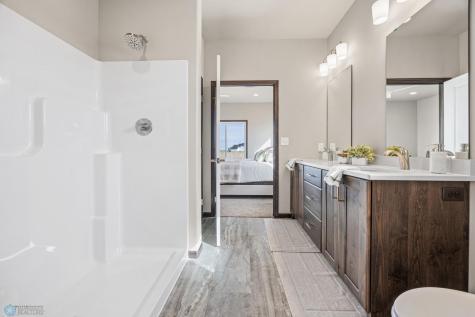 203 Emma Court Mapleton ND 58059