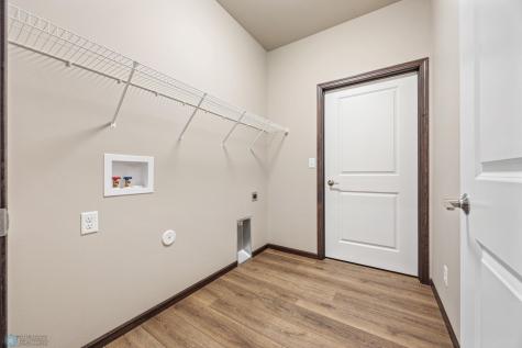 203 Emma Court Mapleton ND 58059