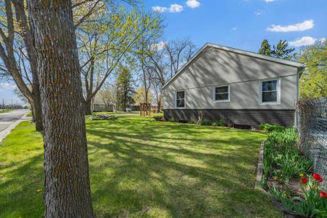 1019 Ash Street Alexandria MN 56308