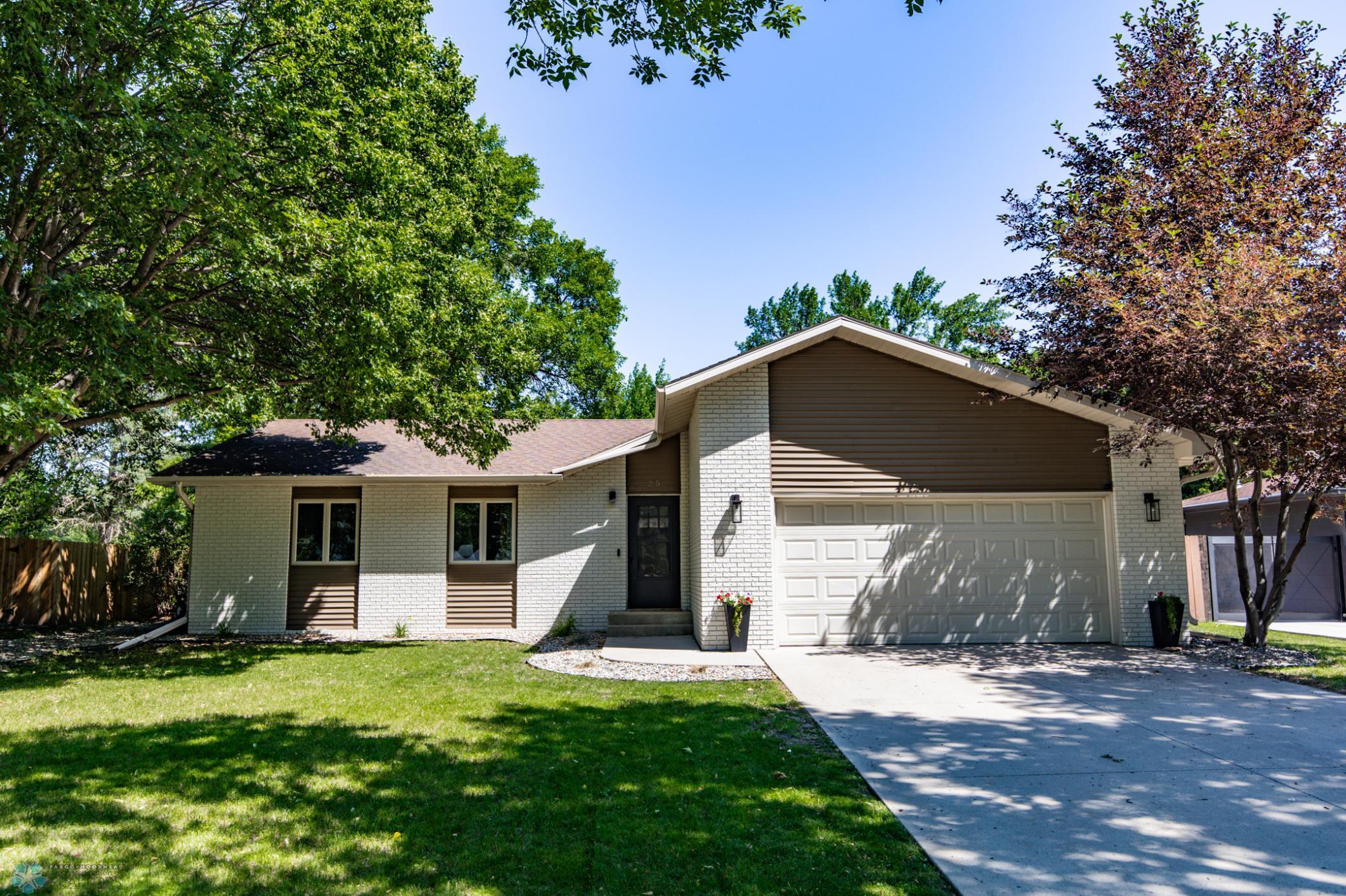 25 Birch Lane S Fargo ND 58103