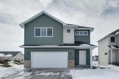 2529 36th Avenue S Moorhead MN 56560