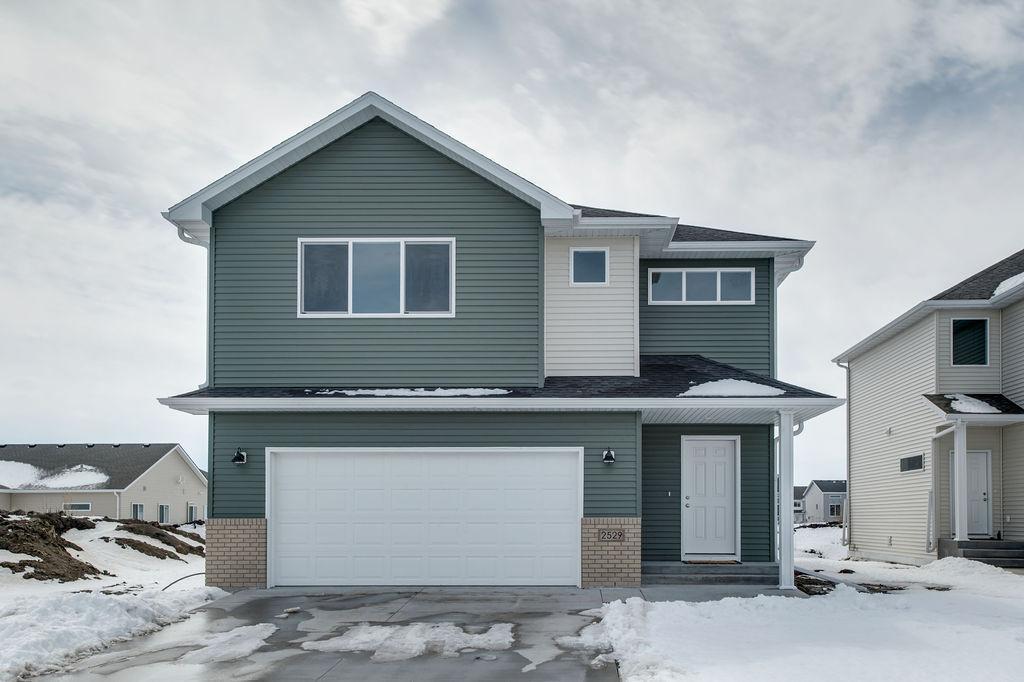 2529 36th Avenue S Moorhead MN 56560