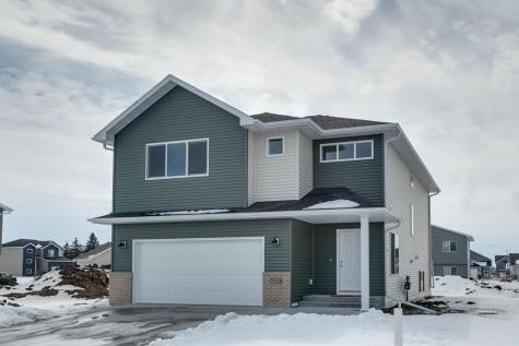 2529 36th Avenue S Moorhead MN 56560