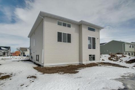 2529 36th Avenue S Moorhead MN 56560