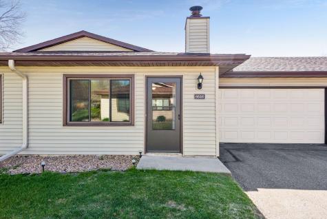 8646 S Maplebrook Circle Brooklyn Park MN 55445