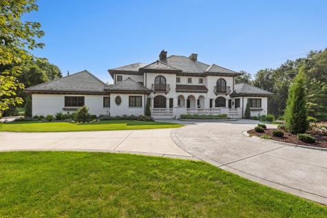 1560 Hunter Drive Wayzata MN 55391