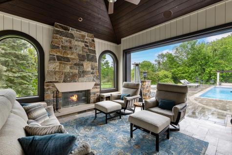 1560 Hunter Drive Wayzata MN 55391