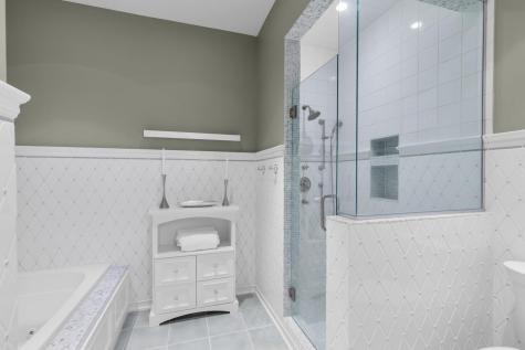 1560 Hunter Drive Wayzata MN 55391