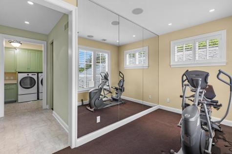 1560 Hunter Drive Wayzata MN 55391