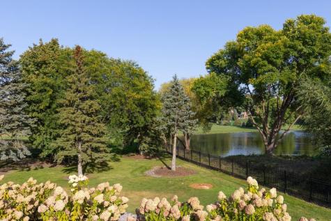 1560 Hunter Drive Wayzata MN 55391