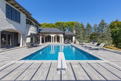 1560 Hunter Drive Wayzata MN 55391