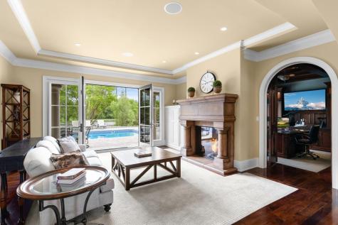 1560 Hunter Drive Wayzata MN 55391