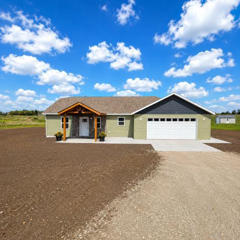 160 Cozy Oak Drive E Ottertail MN 56571