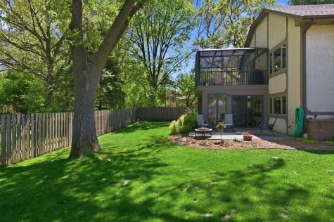 793 Torchwood Drive New Brighton MN 55112