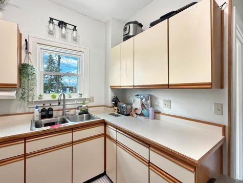 701 E Caledonia Avenue Hillsboro ND 58045