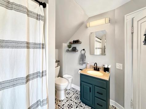 701 E Caledonia Avenue Hillsboro ND 58045