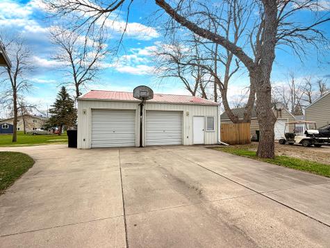 701 E Caledonia Avenue Hillsboro ND 58045
