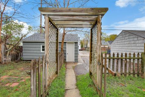 4942 Penn Avenue N Minneapolis MN 55430